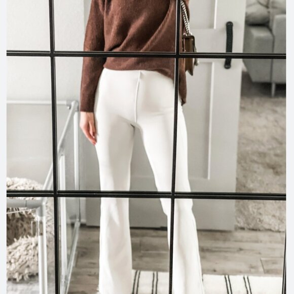 Lululemon Brushed Softstreme Ribbed Zip Flared Pant 32.5" Bone Size 8 - Picture 1 of 11